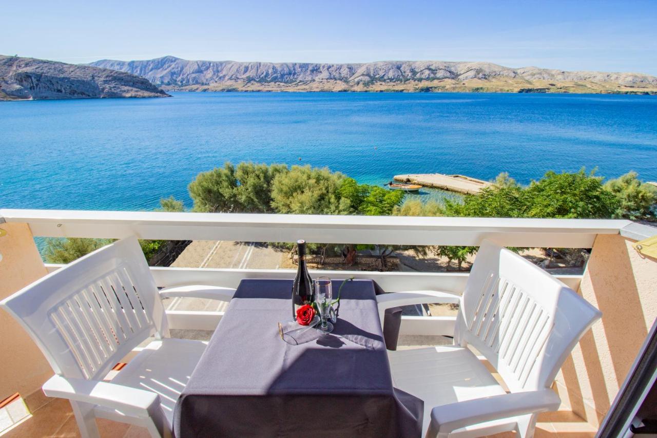 Galapagus Privat Beach & Boat Dock Apartment Metajna Luaran gambar