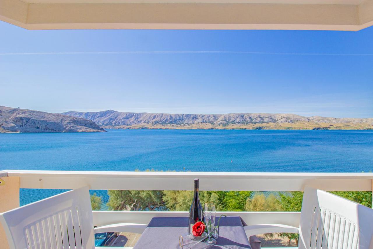 Galapagus Privat Beach & Boat Dock Apartment Metajna Luaran gambar