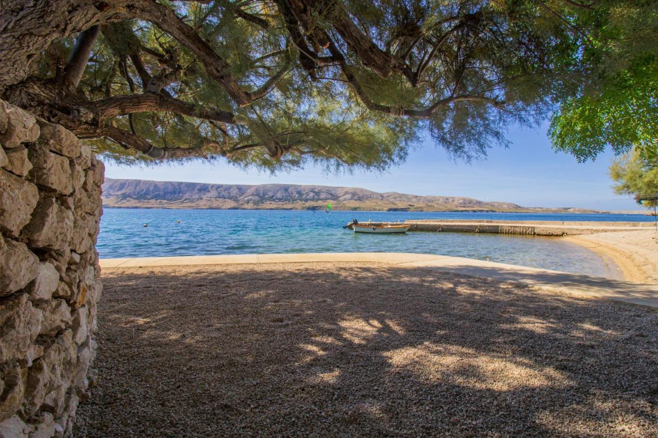 Galapagus Privat Beach & Boat Dock Apartment Metajna Luaran gambar