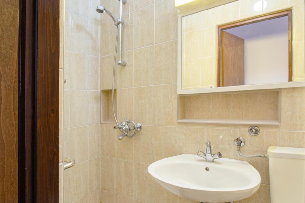 Galapagus Privat Beach & Boat Dock Apartment Metajna Luaran gambar