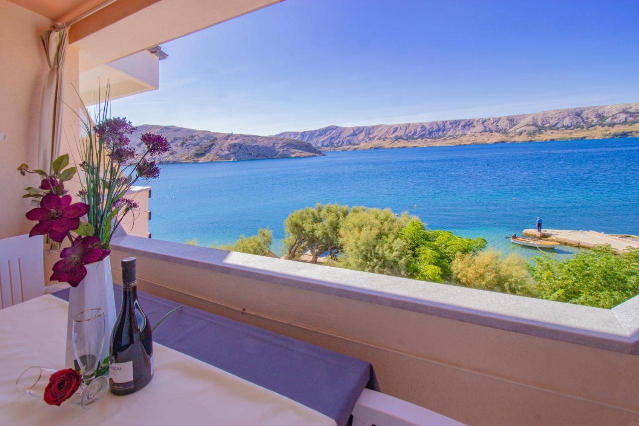 Galapagus Privat Beach & Boat Dock Apartment Metajna Luaran gambar